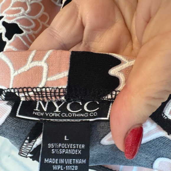 New York & Company Black/ Pink Floral Pencil Skirt  LARGE     #C - Picture 6 of 6